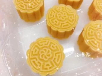 脆皮流心奶黃月餅