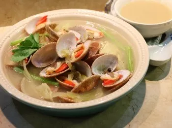 酸菜胡椒花甲魚湯