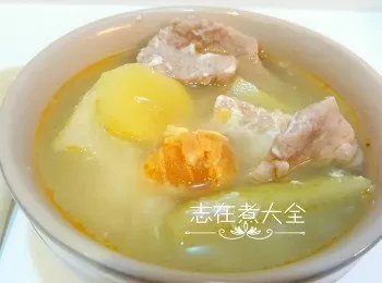 滾滾節瓜咸蛋肉片湯