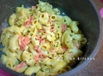 鮮奶芝士火腿撈通粉