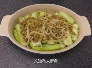 銀魚蜆肉蒸勝瓜