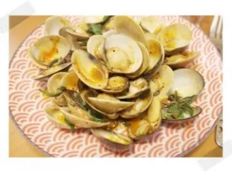 九層塔番茄炒蛤犡~~有異國風味唷!!