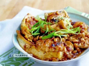 客家風味《黃豆煎燜釀豆腐》