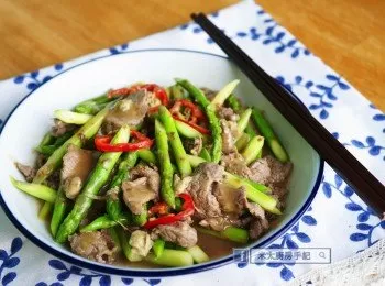 冶味小炒《蜆蚧蘆筍炒牛肉》