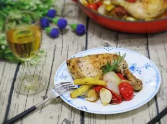 《影音食譜》~香草時蔬烤雞腿排