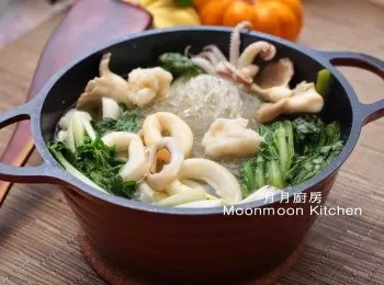 【海鮮什菜粉絲鍋】