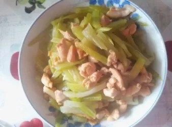 西芹炒雞粒