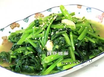 瑪莉廚房：蒜炒菠菜