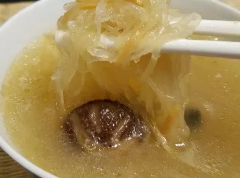 《保健潤腸》魚翅瓜冬菇湯