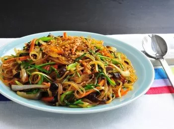 韓式炒粉絲 JAPCHAE