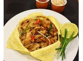 泰式雞肉炒河粉 Pad Thai