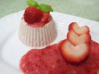 草莓意式奶凍Panna cotta alla fragola