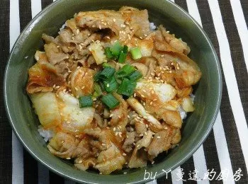 ㄚ曼達的廚房~黃金泡菜豬肉蓋飯