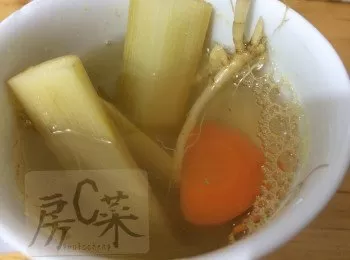 竹蔗茅根甘荀蜜棗水