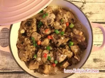 [經典煲仔飯] 蒜蓉豆豉排骨煲仔飯