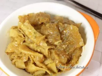 沙爹炆豬皮牛柏葉