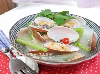 油鹽水粉絲煮蜆