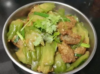 豬肉釀麵筋黃豆醬燜涼瓜