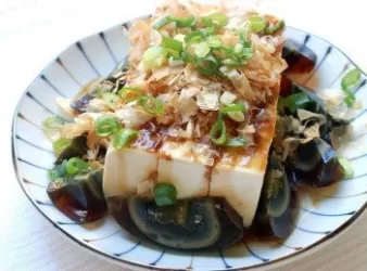 涼拌皮蛋豆腐