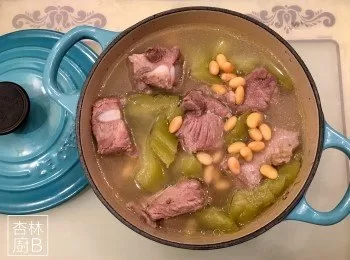 咸排骨涼瓜黃豆湯