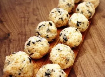 韓式紫菜蟹籽飯糰