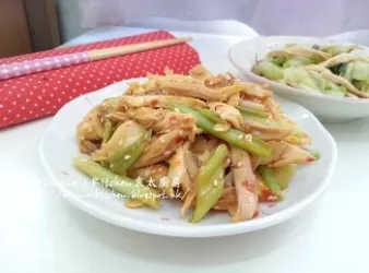 [手撕雞兩食] 京蔥豆瓣醬炒手撕雞 , 雞汁椰菜手撕雞