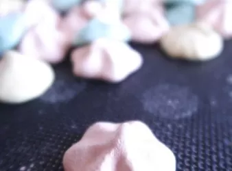 彩色蛋白糖