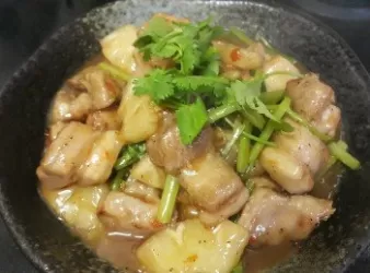 酸辣菠蘿燜排骨