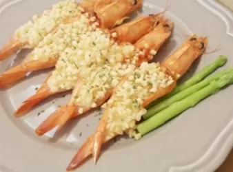 有模有樣的"杏仁角烤蝦"