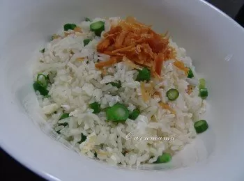 玉蘭瑤柱蛋白炒飯