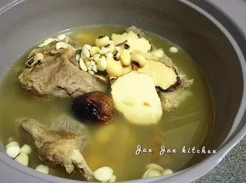 虎乳靈芝排骨湯水（補肺益氣、預防傷風感冒咳嗽）