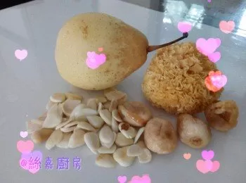 雪梨雪耳無花果杏仁瘦肉湯