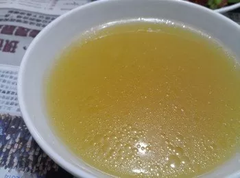 南瓜雪耳蝴蝶腩湯